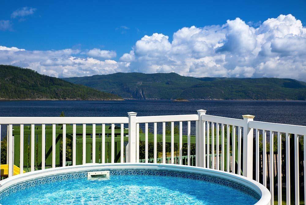 Chalets Condos Sur Le Fjord LʼAnse-Saint-Jean Exteriör bild